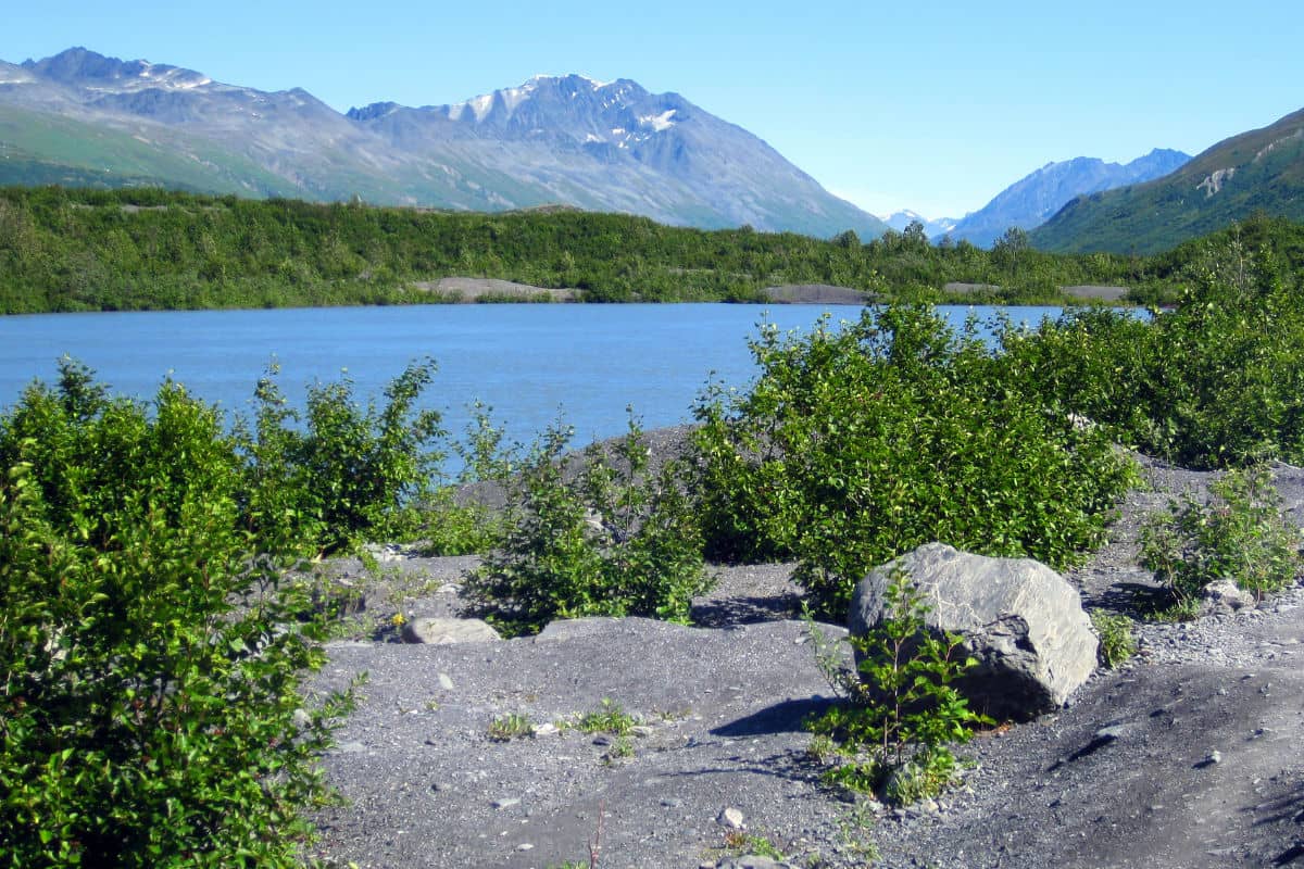 Hiking in the Thompson Pass area