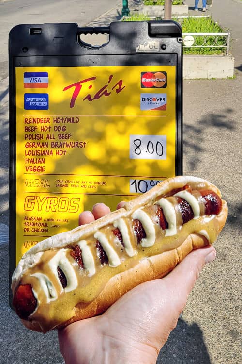 Tia’s hot dog