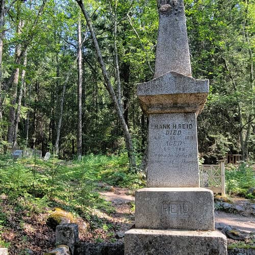 Frank Reid's tombstone