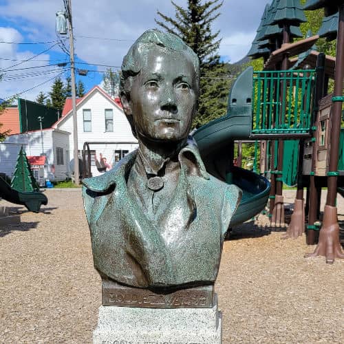 Molly Walsh bust